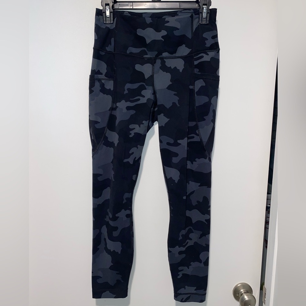 Yogalicious camo leggings